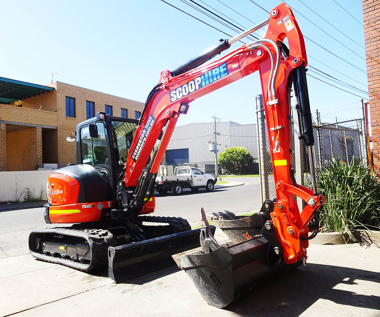 Buying and Renting Excavators – The Benefits of Each Option